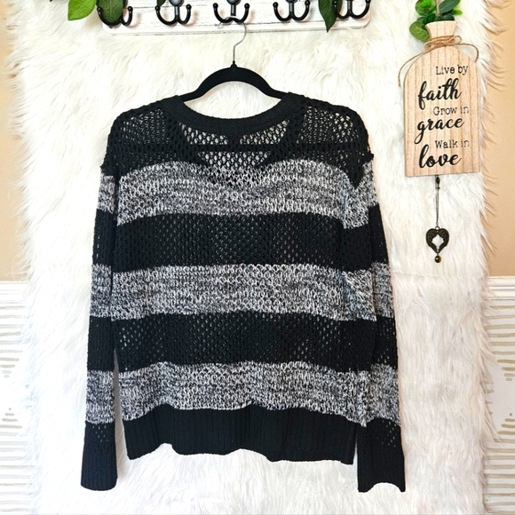 Forever 21 Knit Cropped Striped Heathered Pullover Sweater - Picture 2 of 4